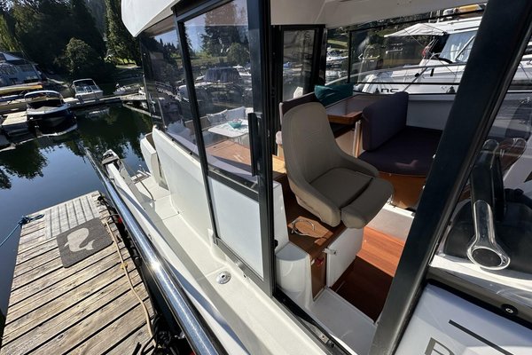 2014 Jeanneau 855 Merry Fisher