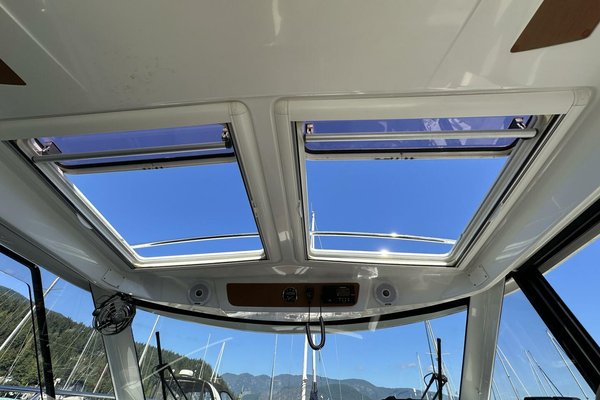 2014 Jeanneau 855 Merry Fisher