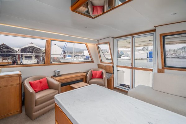 1993 West Bay 52