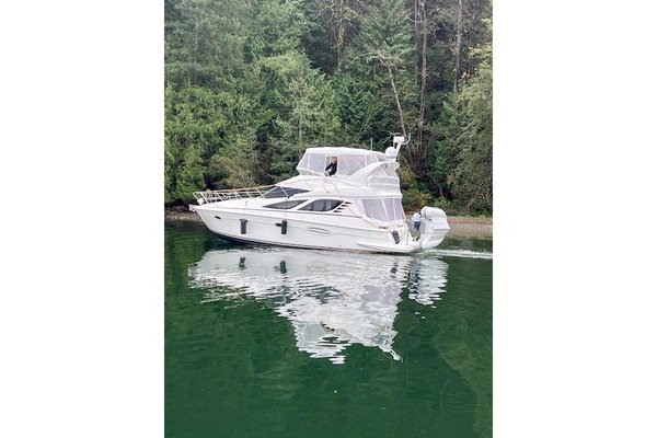 2006 Silverton 38 Sport Bridge