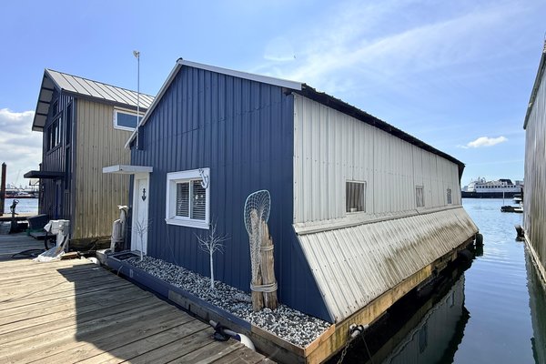 2000 Custom Boathouse