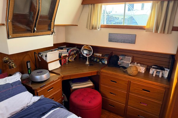 1983 Grand Banks 42 Classic