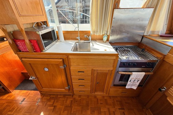 1983 Grand Banks 42 Classic
