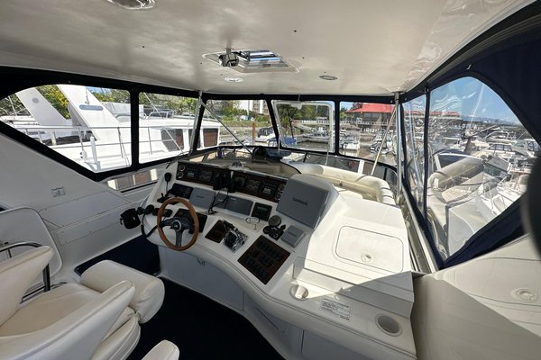 2000 Sea Ray 480 Sedan Bridge