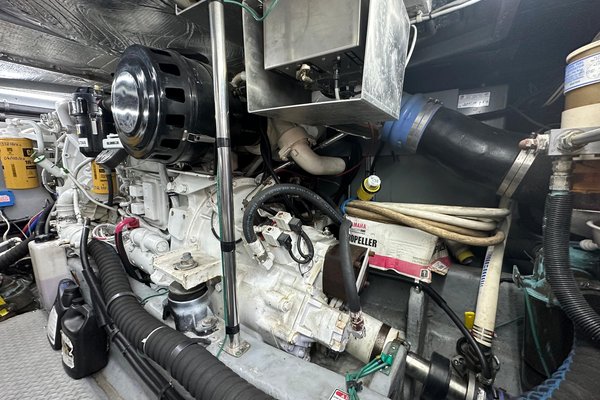 2000 Sea Ray 480 Sedan Bridge
