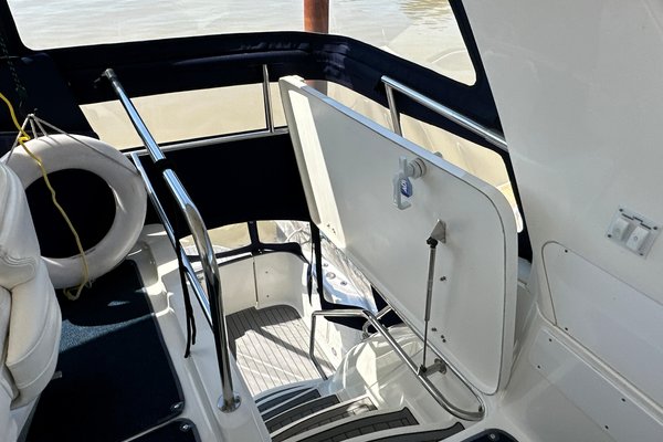 2000 Sea Ray 480 Sedan Bridge