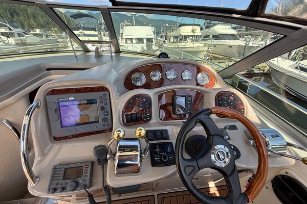 2007 Sea Ray 320 Sundancer