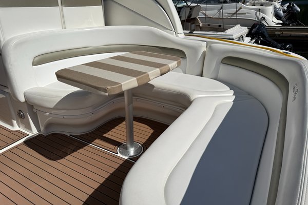 2007 Sea Ray 320 Sundancer