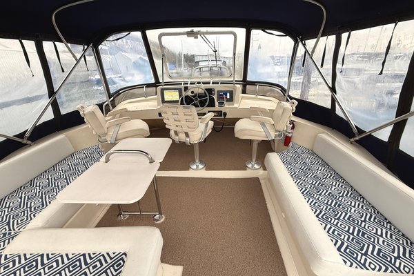 2006 Mainship 34 Trawler