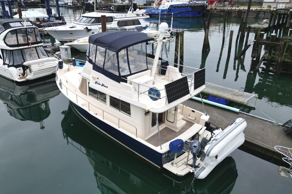 2006 Mainship 34 Trawler