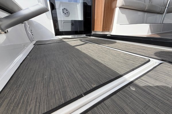 2022 Four Winns V355 Coupe OB
