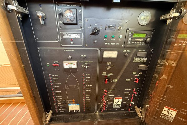 1998 Bayliner 3788 Command Bridge Motoryacht