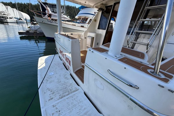 1998 Bayliner 3788 Command Bridge Motoryacht