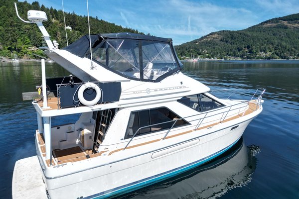 1998 Bayliner 3788 Command Bridge Motoryacht
