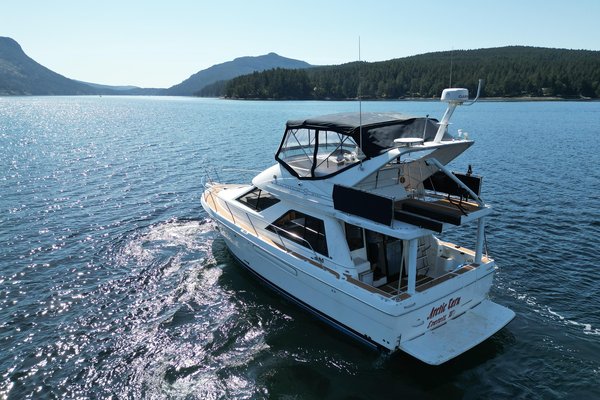 1998 Bayliner 3788 Command Bridge Motoryacht