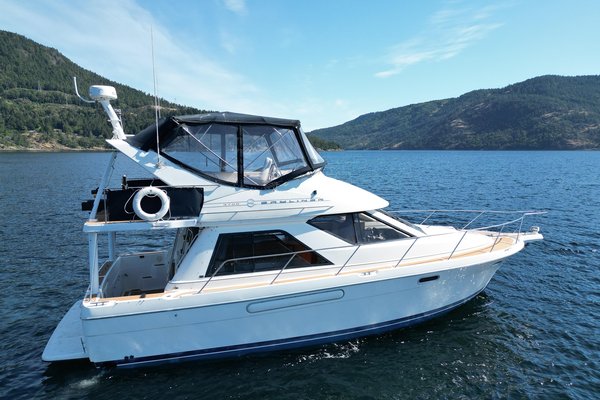 1998 Bayliner 3788 Command Bridge Motoryacht