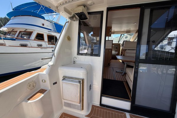 1998 Bayliner 3788 Command Bridge Motoryacht