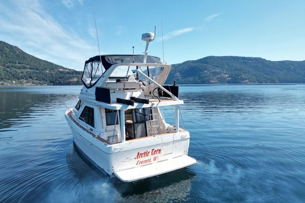 1998 Bayliner 3788 Command Bridge Motoryacht