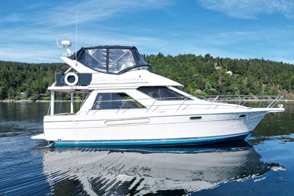 1998 Bayliner 3788 Command Bridge Motoryacht