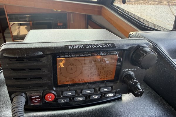 1990 Bayliner 3888
