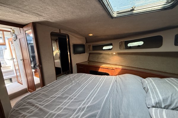 1990 Bayliner 3888