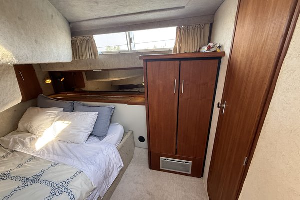 1990 Bayliner 3888