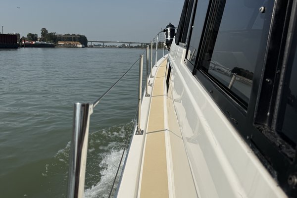 1990 Bayliner 3888