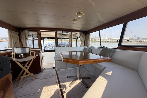 1990 Bayliner 3888