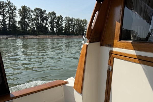 1990 Bayliner 3888