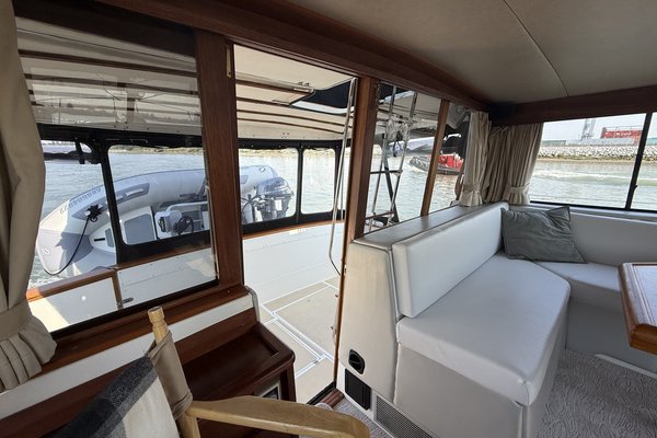 1990 Bayliner 3888