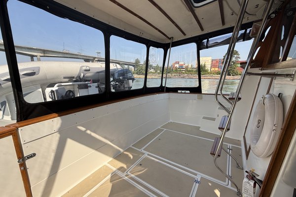 1990 Bayliner 3888