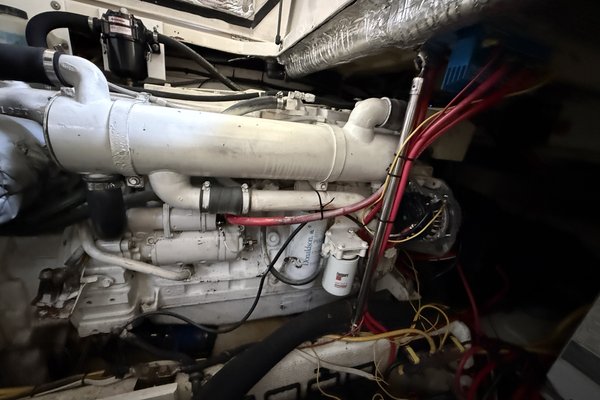 1996 Maxum 3900 SCR