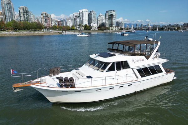 1990 Bayliner 4588