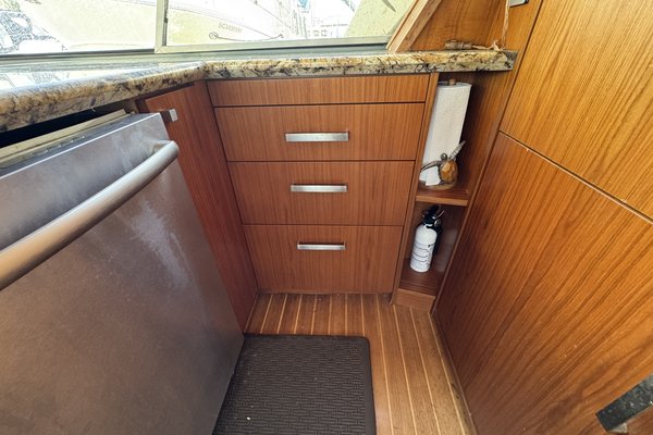 1990 Bayliner 4588