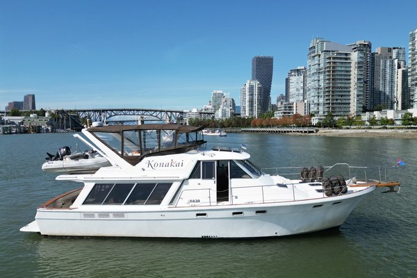 1990 Bayliner 4588