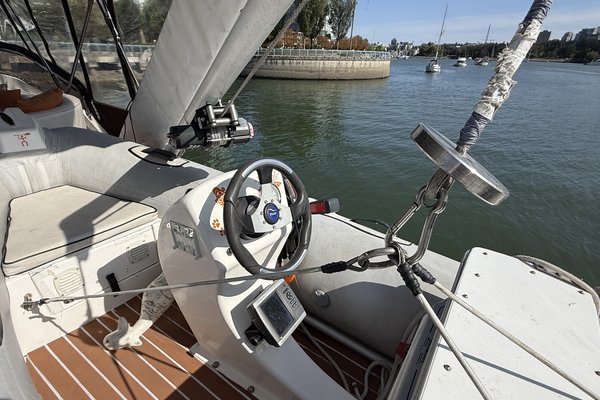 1990 Bayliner 4588