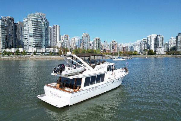 1990 Bayliner 4588