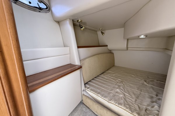 2003 Meridian 341 Sedan