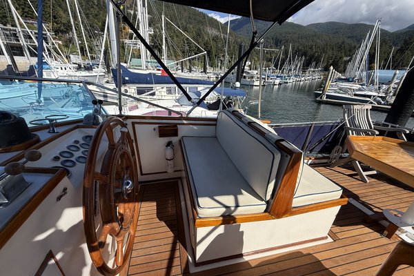 1974 Grand Banks 36 Classic