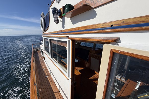 1974 Grand Banks 36 Classic