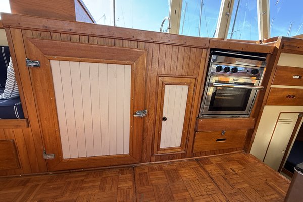 1974 Grand Banks 36 Classic