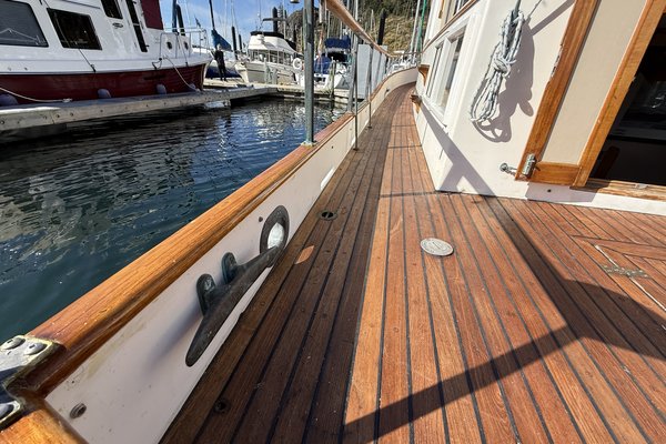 1974 Grand Banks 36 Classic