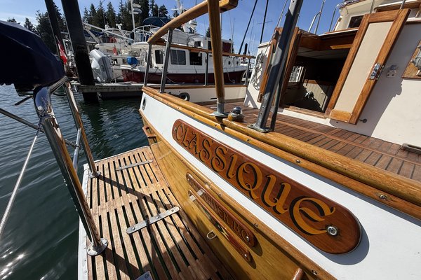 1974 Grand Banks 36 Classic