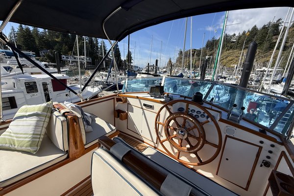 1974 Grand Banks 36 Classic