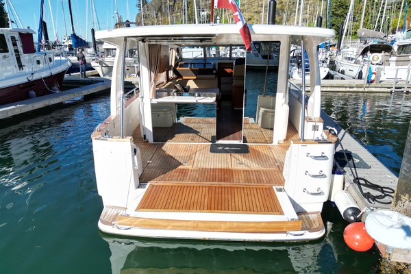 2022 Greenline 40 Hybrid