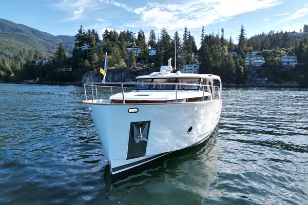 2022 Greenline 40 Hybrid