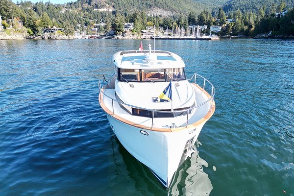 2022 Greenline 40 Hybrid