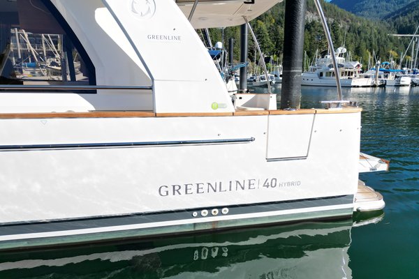 2022 Greenline 40 Hybrid
