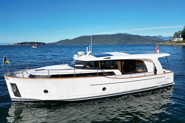 2022 Greenline 40 Hybrid