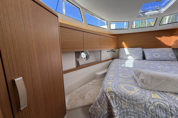 2022 Greenline 40 Hybrid